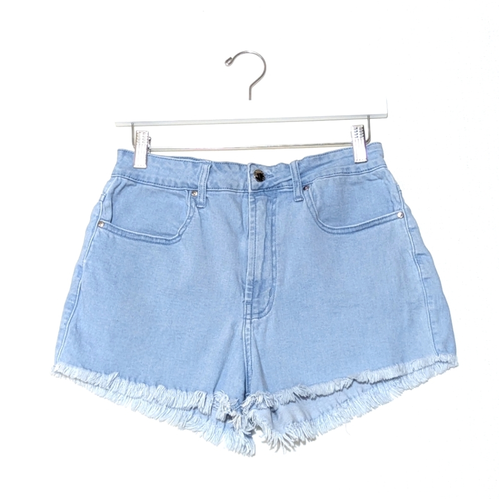 Forever 21 | High Rise | Denim Shorts | Stretchy | Soft | Casual | Chic | Boho |